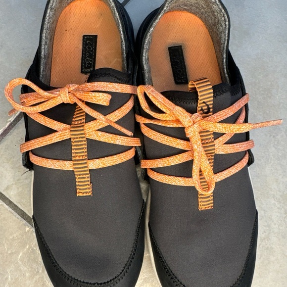OluKai Shoes - OluKai Black Miki Li women’s shoes size 8